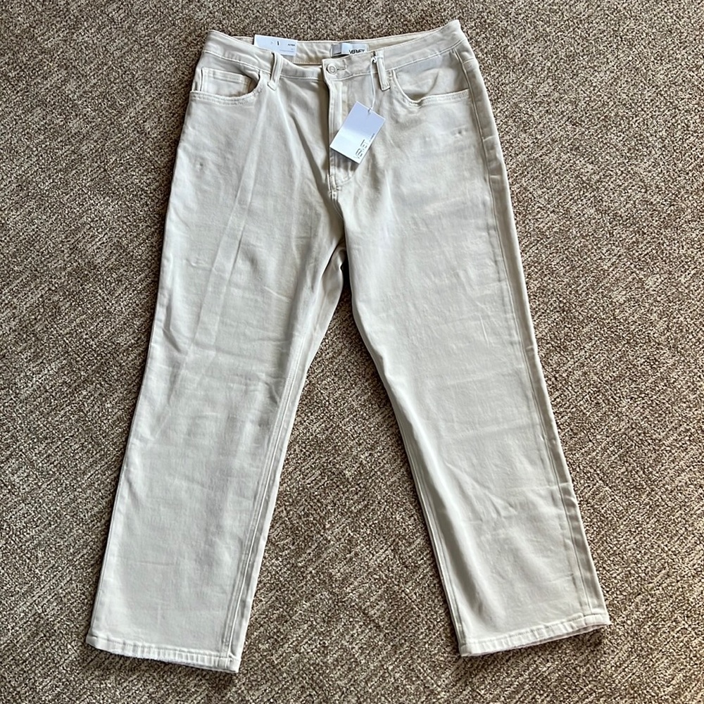 Women’s Vervet Alyssa 90’s Vintage straight jeans size 31. New. Cream colored.